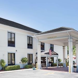 Baymont By Wyndham Savannah/Garden City